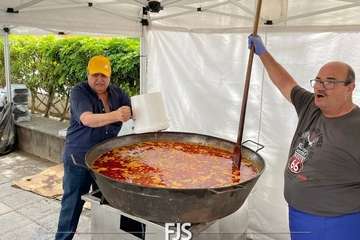 Lomo Magullo celebra el Día del Vecino en plena ola de calor/Francisco Javier Santana.